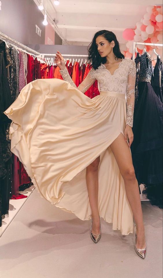 Long sleeve bridesmaid dresses champagne lace appliques v neck slit formal prom gown for wedding party cg23117