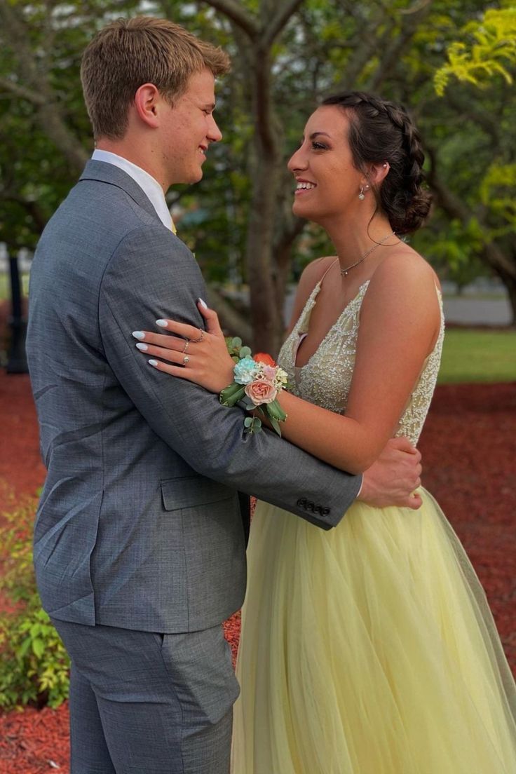 V-Neck Backless Yellow Long Prom Dress cg23663