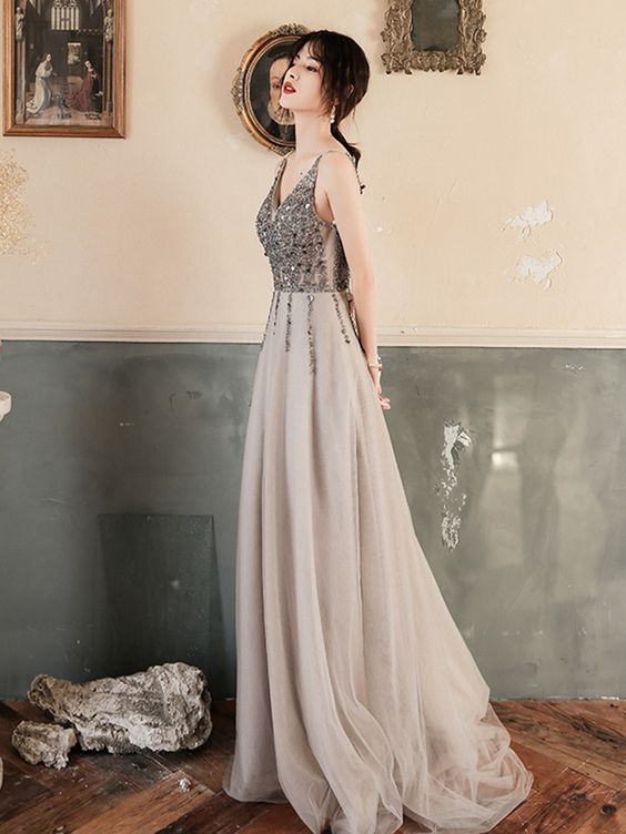 Classic A Line V Neck Gray Long Prom/Evening Dress with Beading cg6537