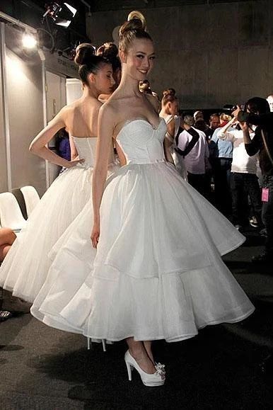 A Line Strapless Sweetheart Organza Tea Length Wedding Dresses, Prom Dresses cg7319