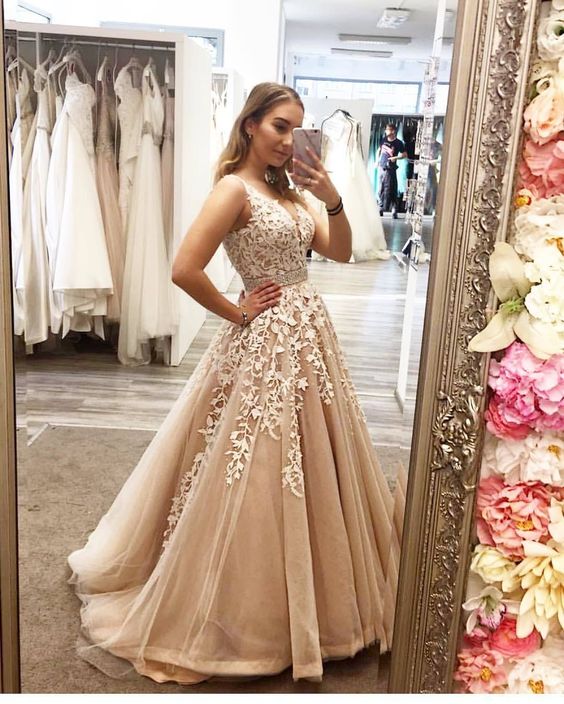 Elegant Lace Deep V Neck Tull Ball Gown Prom Dress, Appliques Evening Dress,Tulle Wedding Dress cg8479