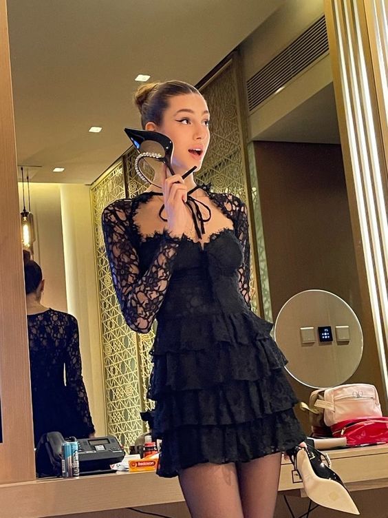 Cute A Line Little Black Dress Lace Mini Short Formal 8th Grade Homecoming Dresses Summer Middle School Hoco Dress 18th Birthday Outfits DH1254