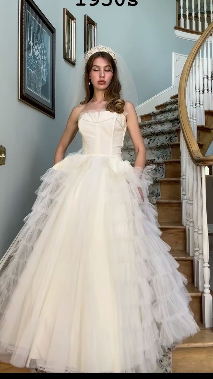 Retro Ball Gown Strapless Sleeveless Multi Layers Tulle Wedding Dress Wedding Dresses Princess Wedding Gowns DH1418