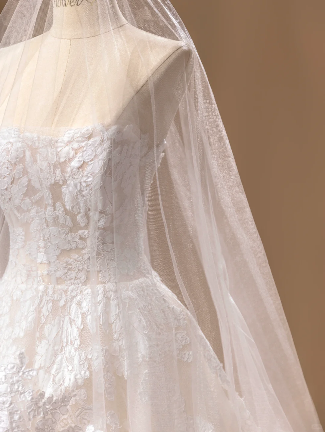 Princess Wedding Dress Ball Gown Strapless Lace White Long Wedding Dresses Bridal Gowns DH2793