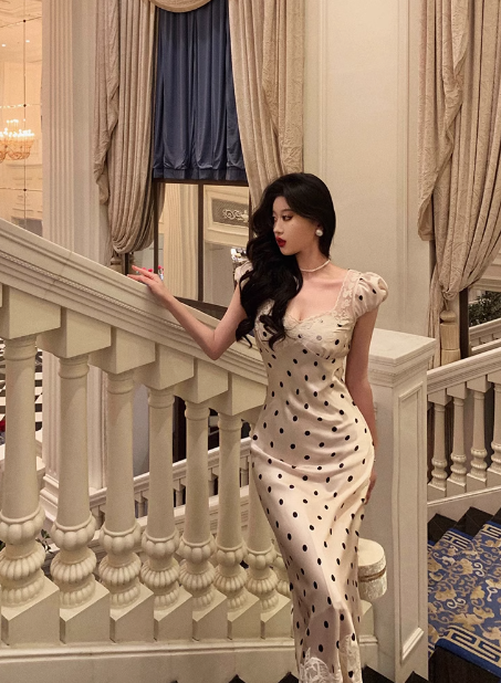 Elegant Mermaid V Neckline White 23rd Birthday Dress Party Gown Birthday Outfits Birthday Dress Ideas For Women DP1397