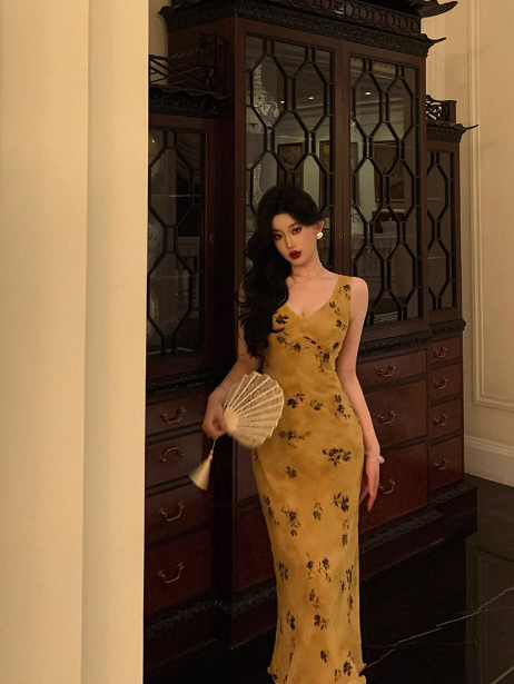 Elegant Sheath V Neckline Yellow 18th Birthday Dress Party Gown Birthday Outfits Birthday Dress Ideas For Women DP588