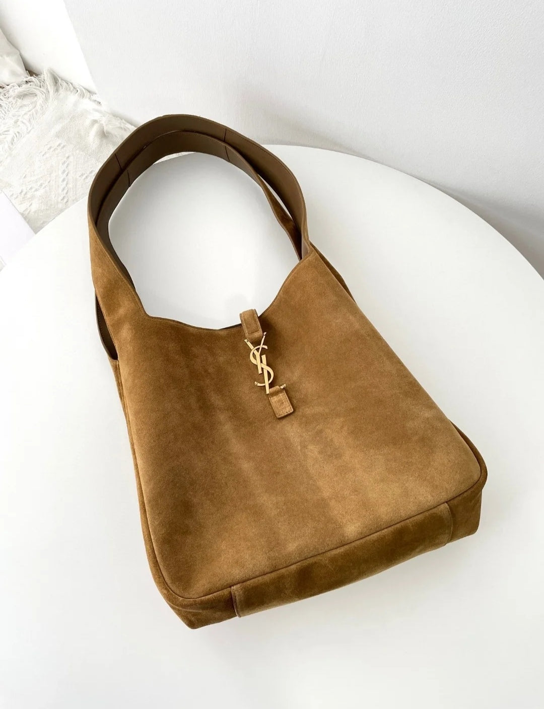 SAINT LAURENT LE5A7 Metal brand logo suede shoulder tote for women in caramel