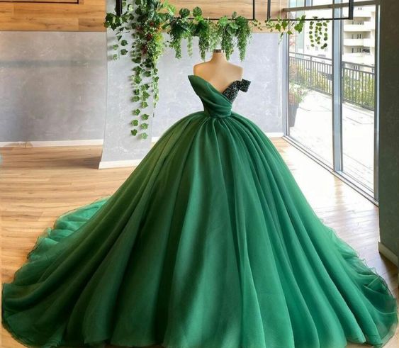 Green Quinceanera Dresses Ball Gown Sexy V Neck Tiered Ruffles Tulle Plus Size Formal Party Prom Evening Gowns fg489