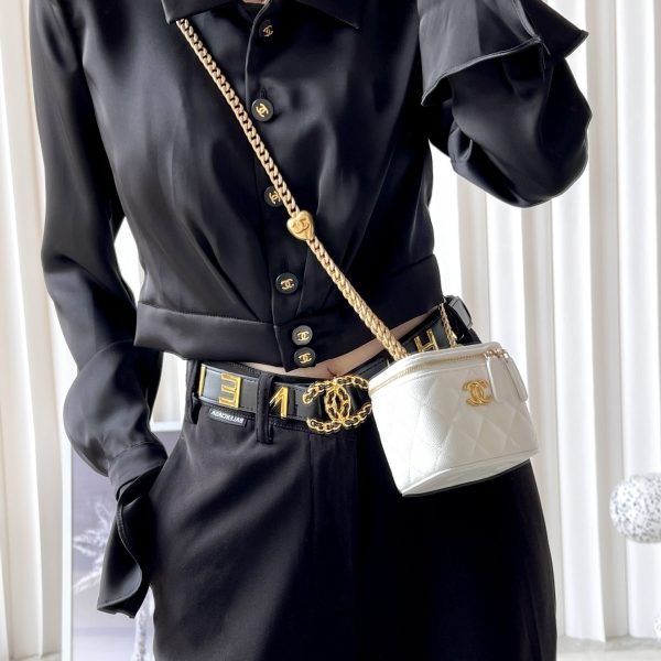 c hanel 23P buckle box bag