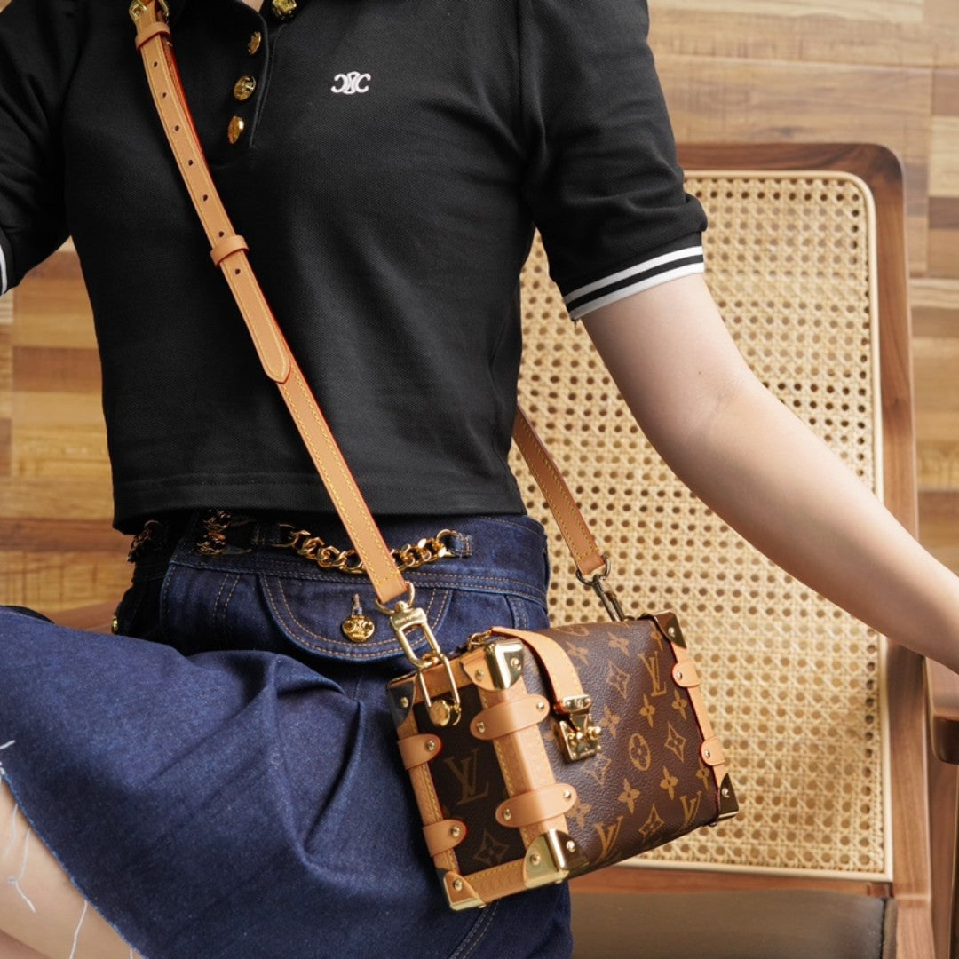 L V Side Trunk handbag M46815