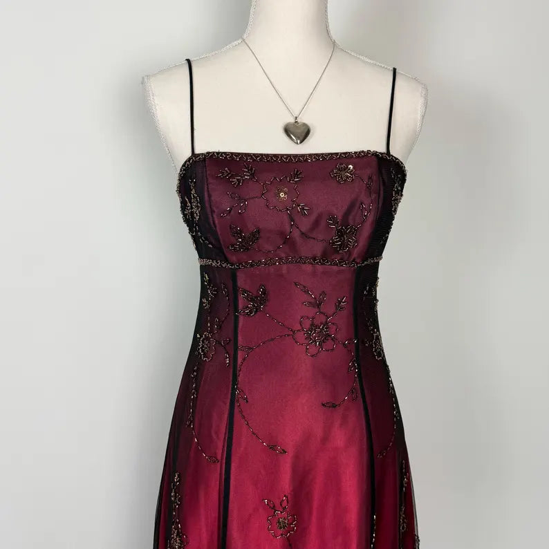 Burgundy Spaghetti Straps Exquisite Beaded Long Tulle Ball Gown Evening Dress prom dress gh3208