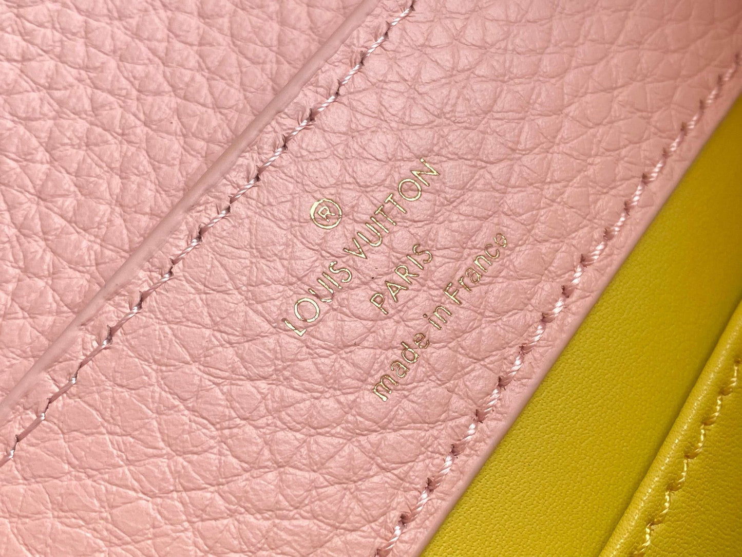 Louis Vuitton Capushell Mini M23363