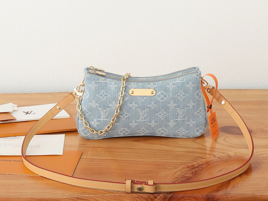 Louis Vuitton M83532 Liv Pochette