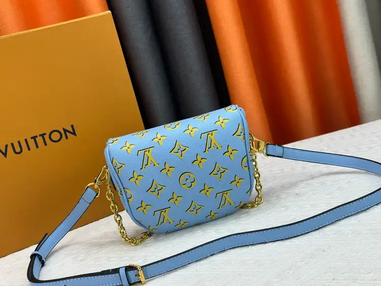Louis Vuitton M83694 Mini Bumbag