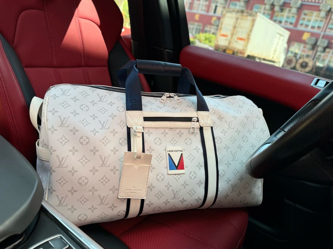 Louis Vuitton M11687 Keepall Sport