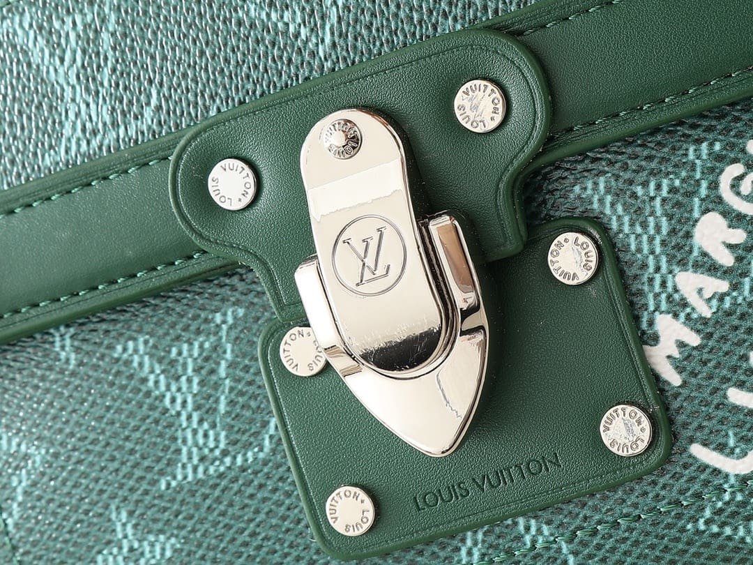 Louis Vuitton M12686 Soul Trunk