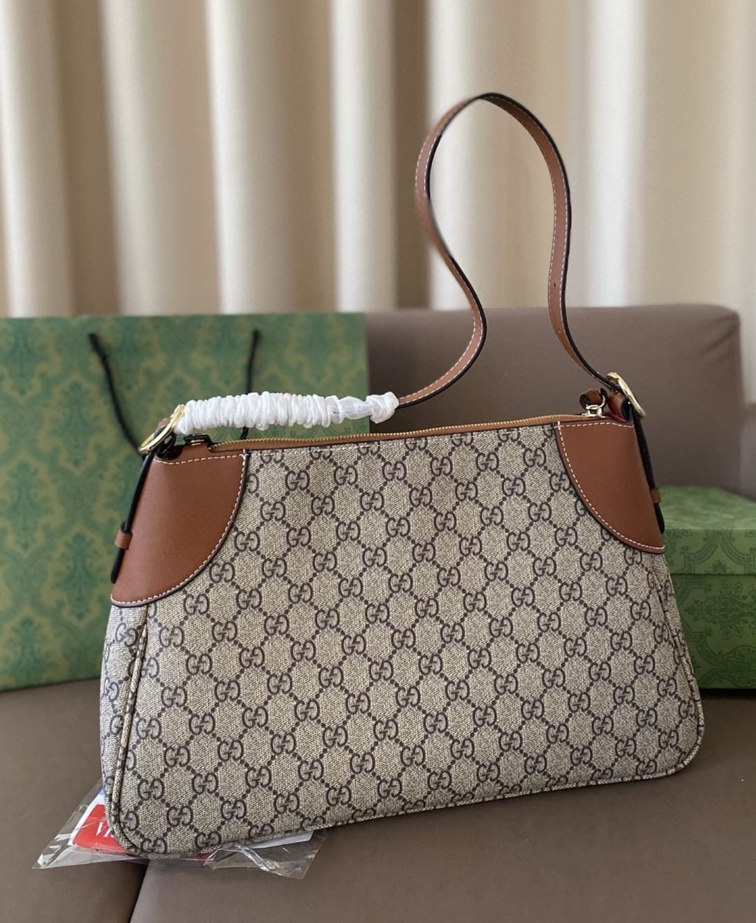 Gucci GG Emblem medium shoulder