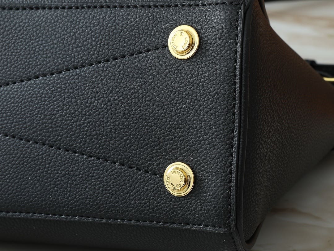 Louis Vuitton M22914 Vendôme MM