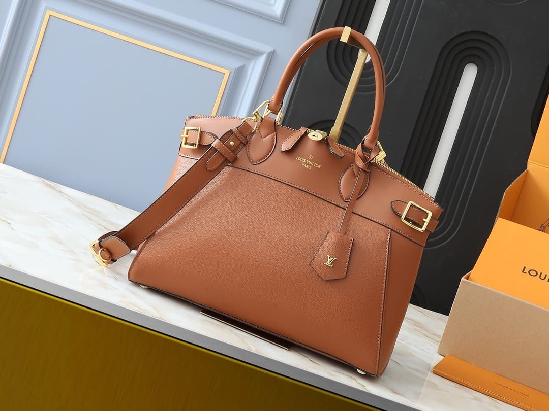 Louis Vuitton M22925 Vendôme MM