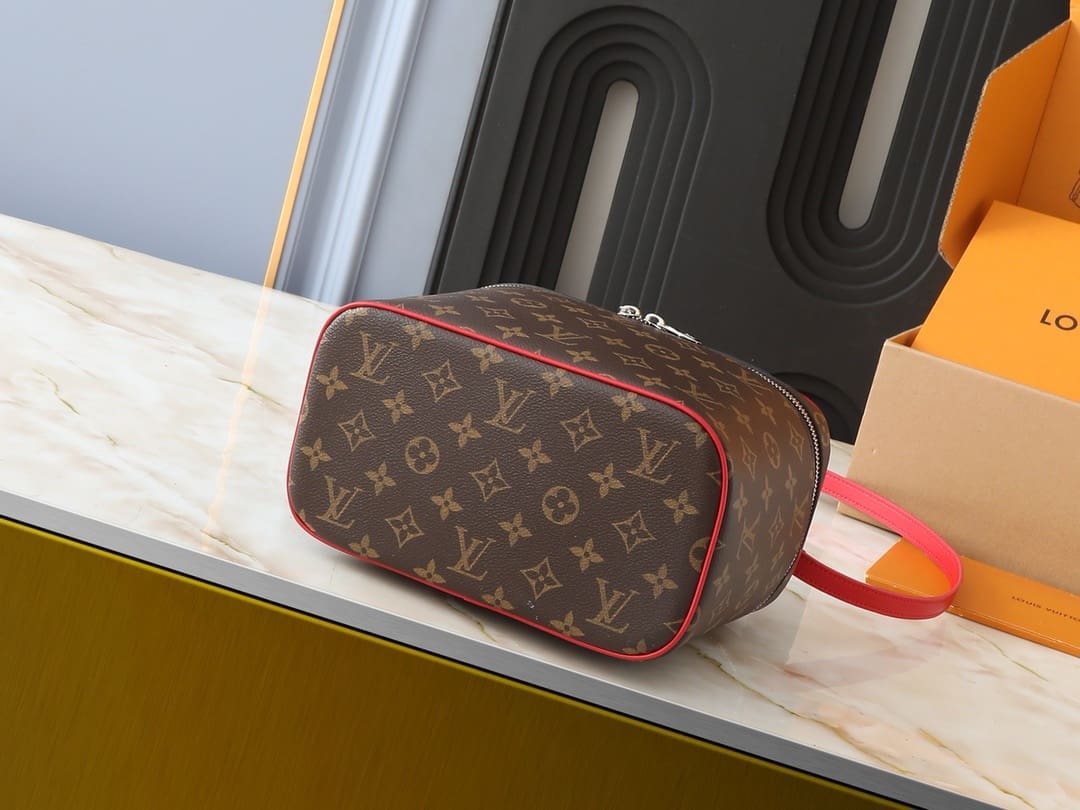 Louis Vuitton M12671 Nice BB