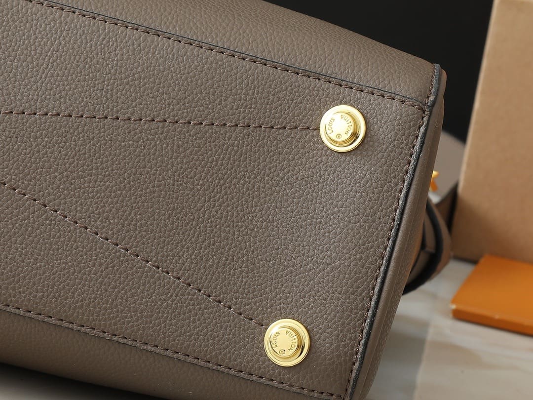 Louis Vuitton M22927 Vendôme MM