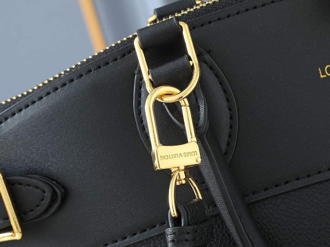 Louis Vuitton M22914 Vendôme MM