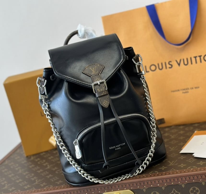 Louis Vuitton M12587 Montsouris Vibe PM