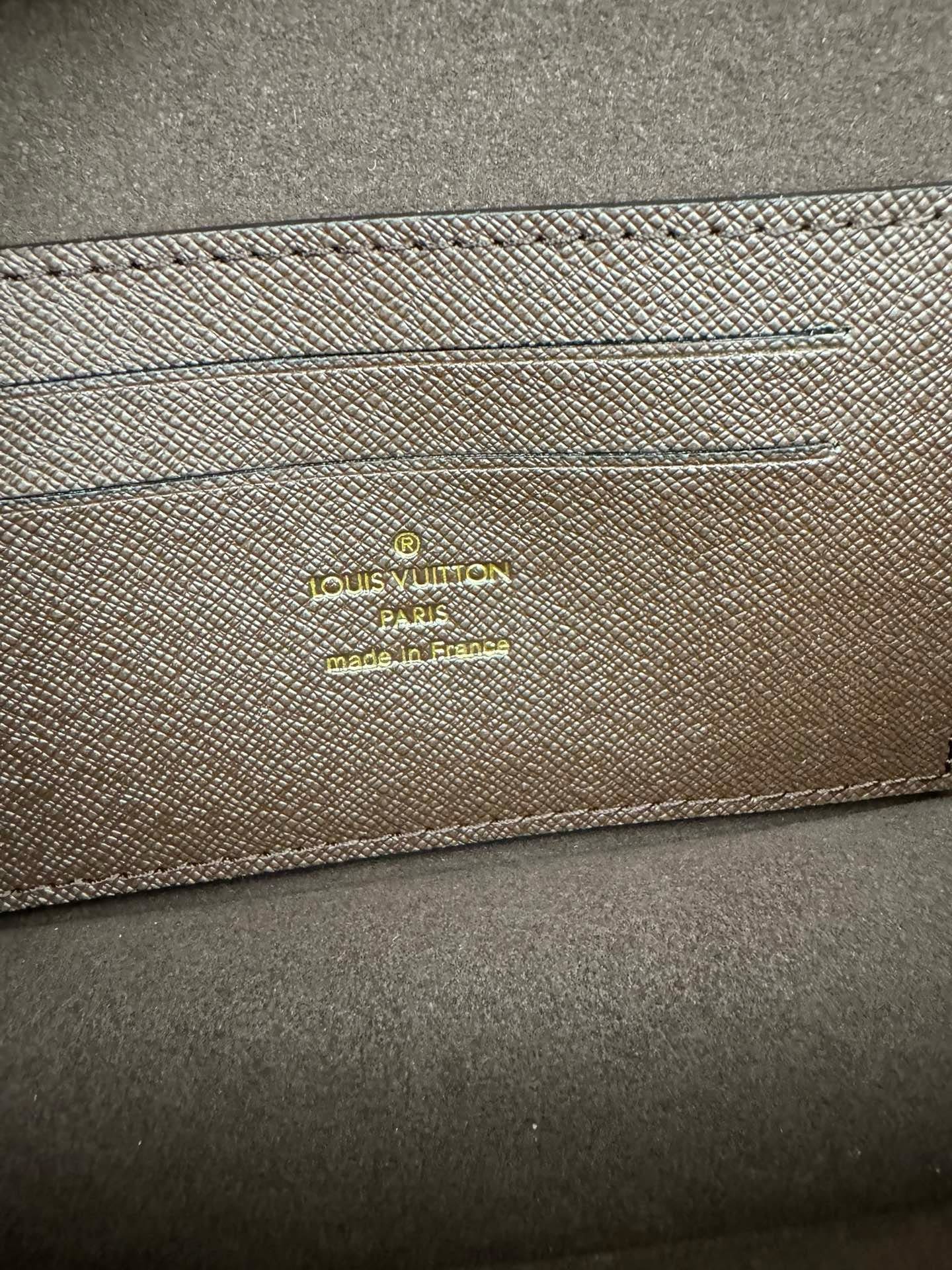 Louis Vuitton M82509 Wallet On Chain Lily