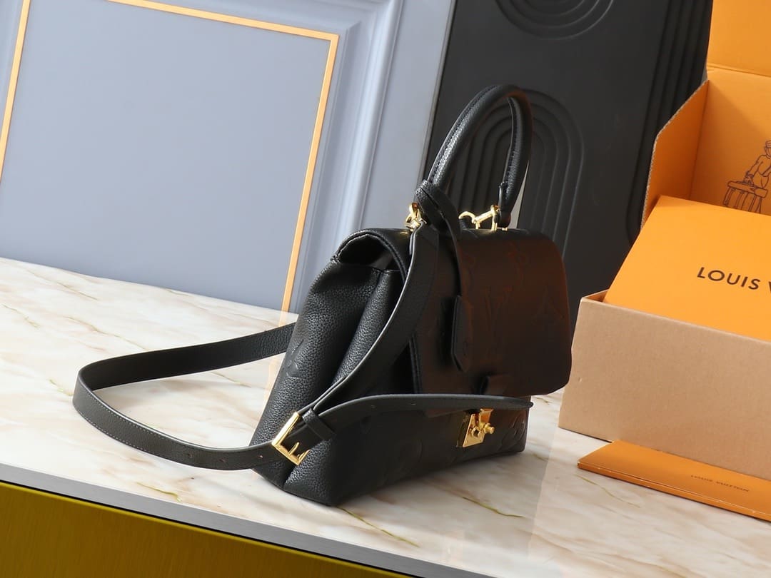 Louis Vuitton M45976 Madeleine MM