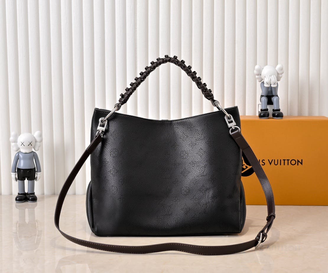 Louis Vuitton M56073 Beaubourg Hobo MM
