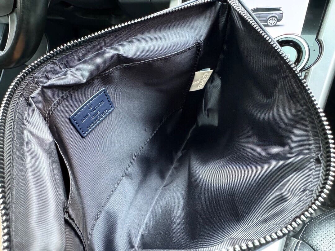 Louis Vuitton M83382 Pochette To-Go
