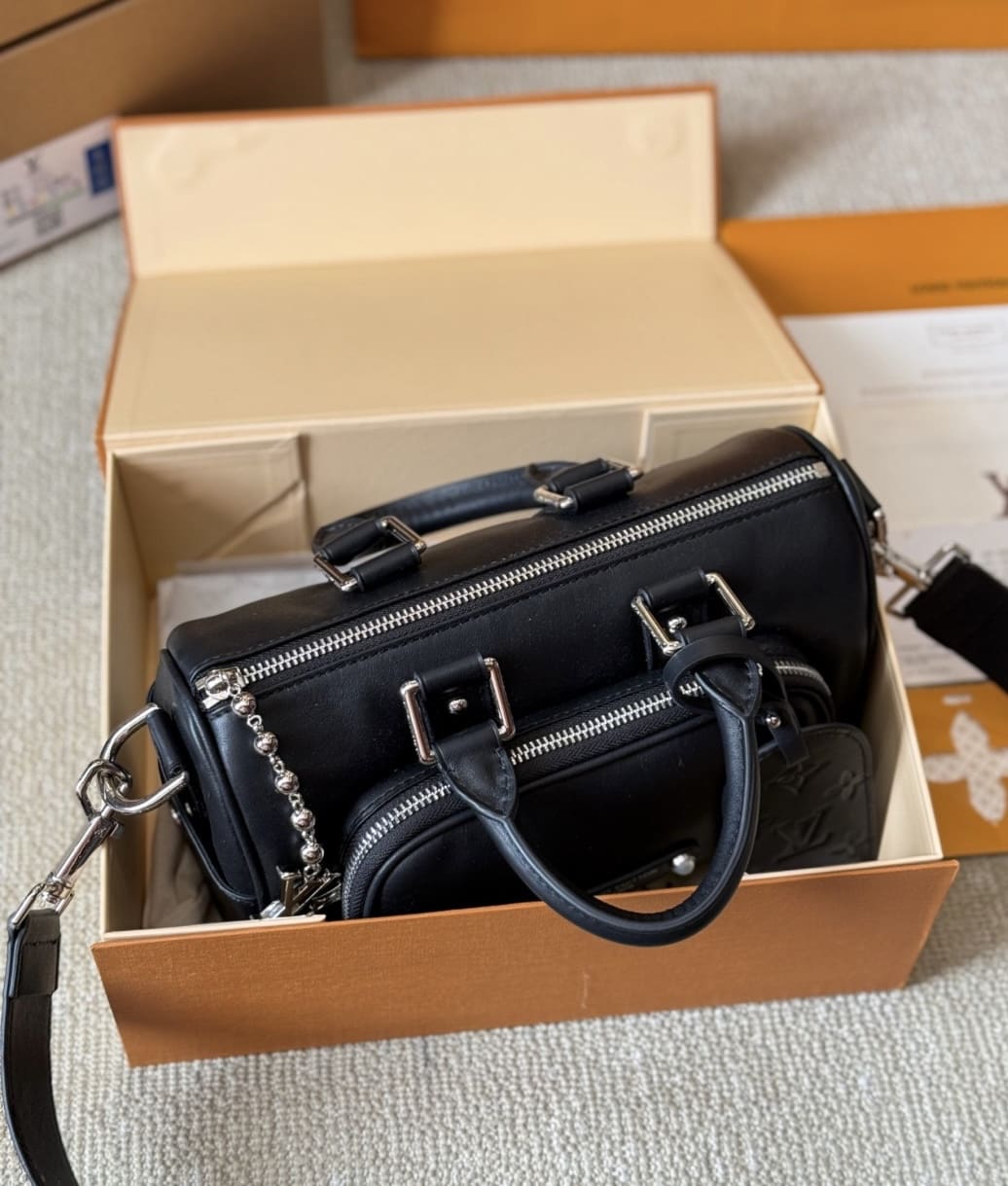 Louis Vuitton M13988 Keepall Cargo Bandoulière 25