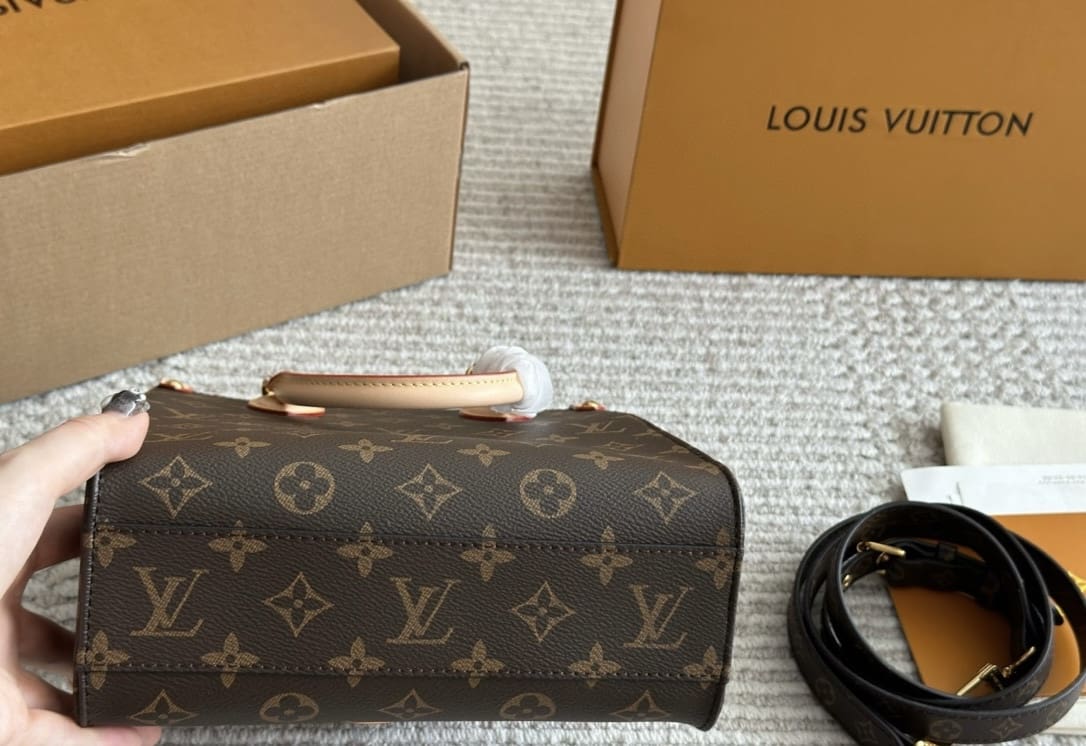 Louis Vuitton M46265 Sac Plat BB