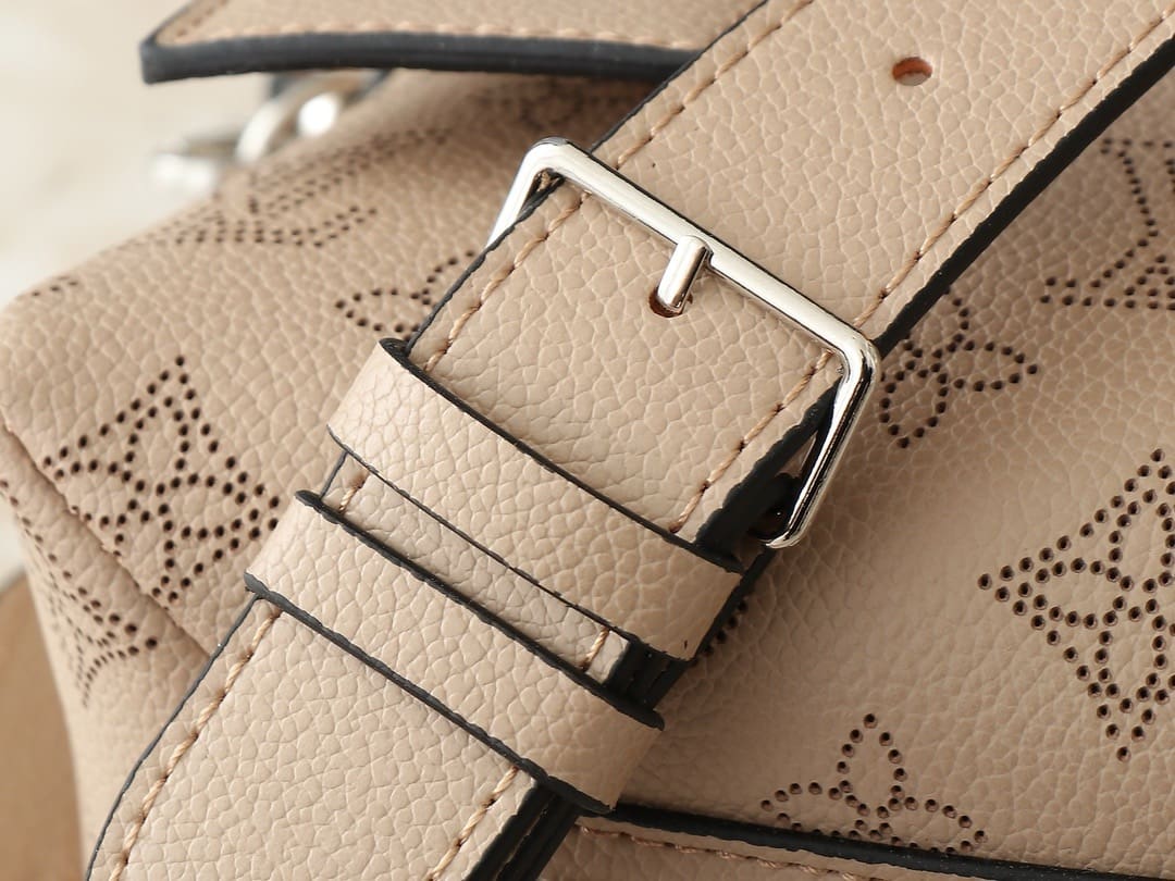 Louis Vuitton M24255 Hand It All PM