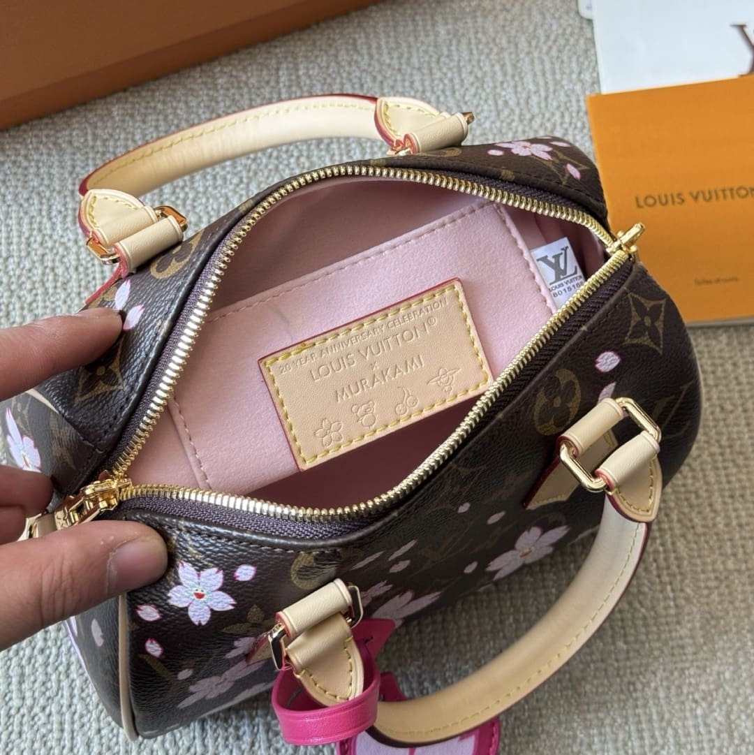 Louis Vuitton M14174 LV x TM SPEEDY BANDOULIÈRE 25