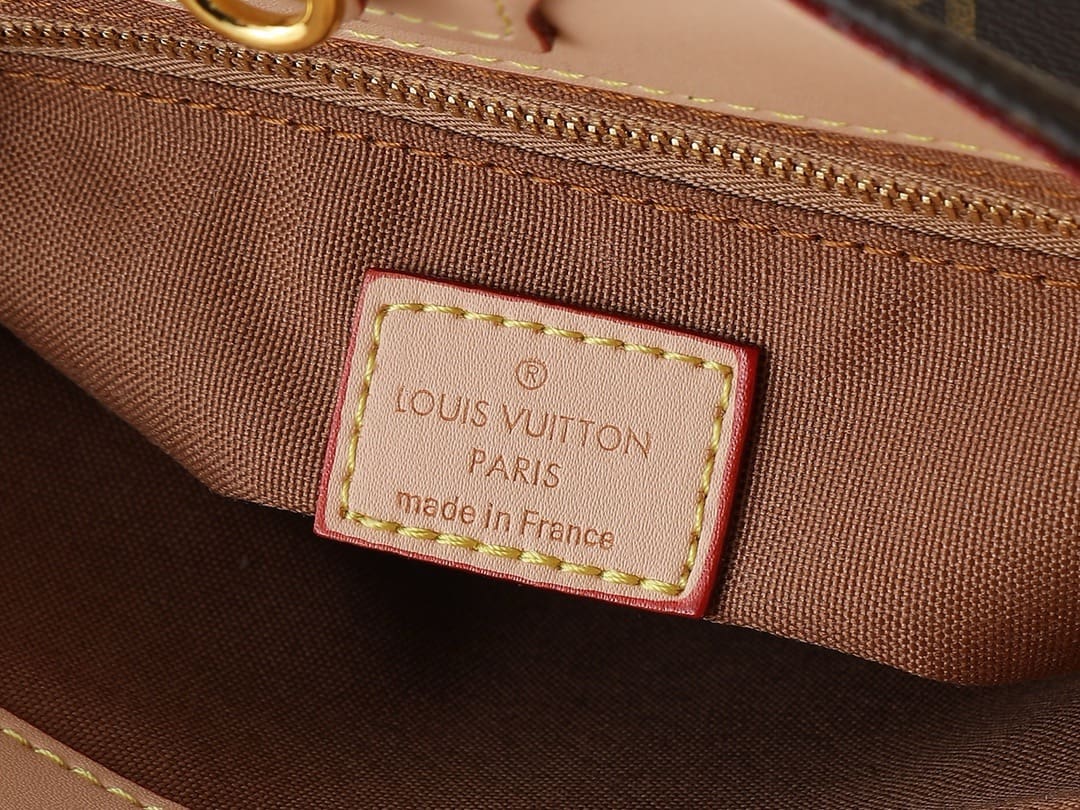 Louis Vuitton M14680 Rivage BB