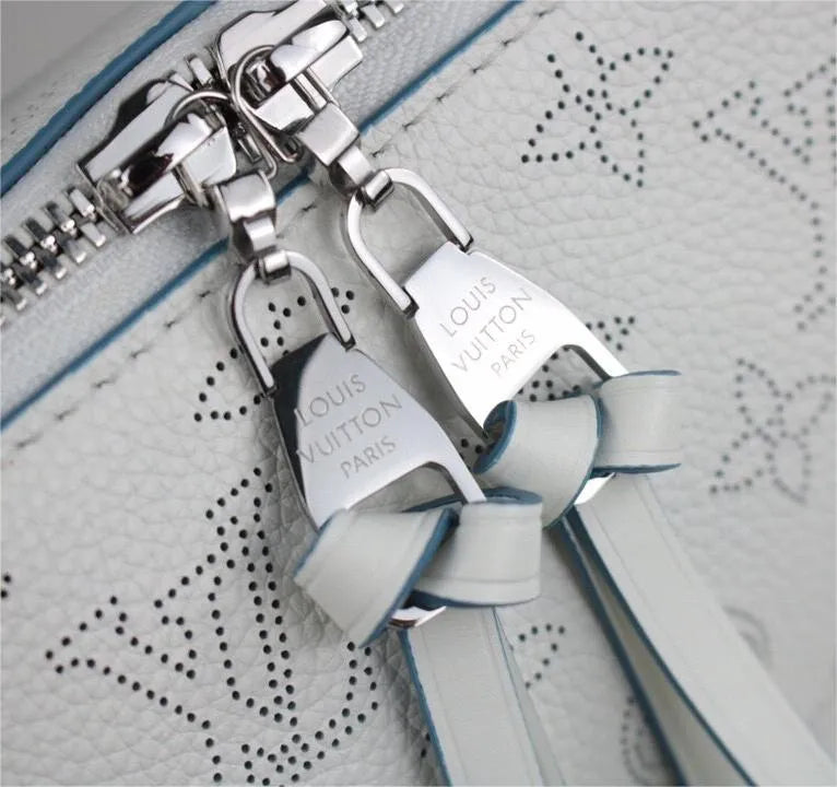 Louis Vuitton M56201 Beaubourg Hobo MM