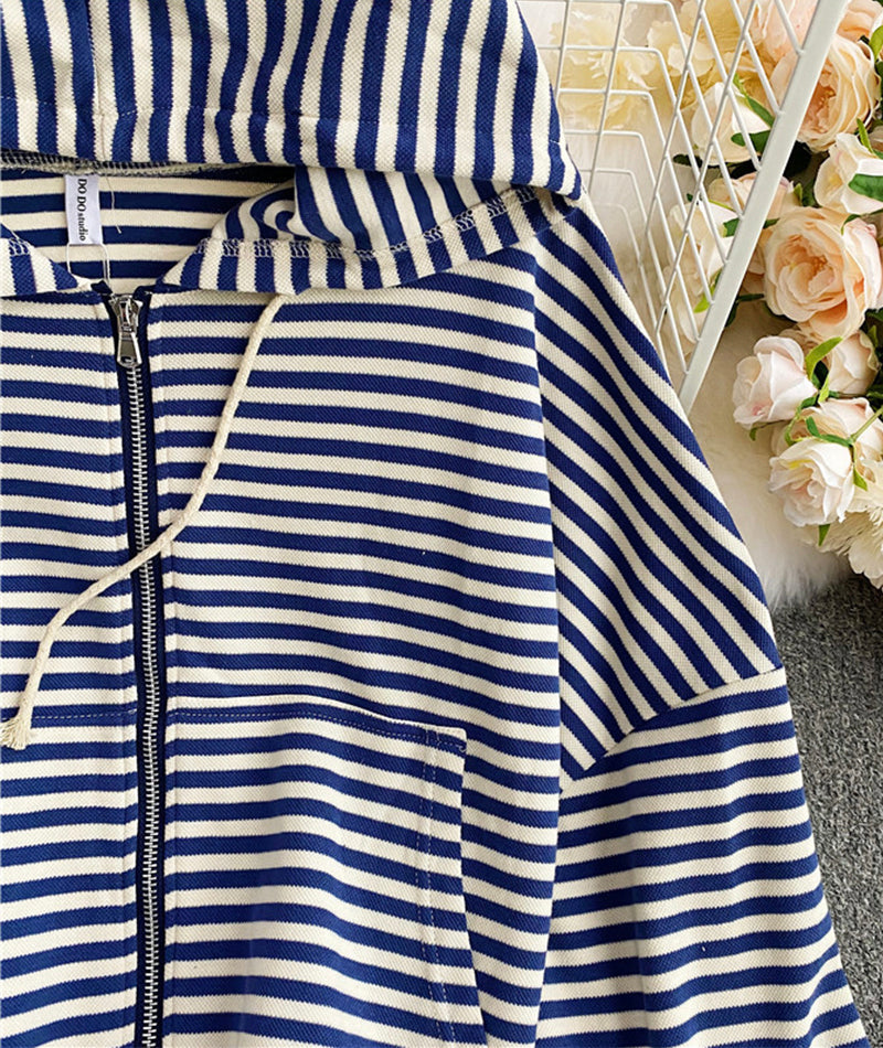 Simple striped hoodie 238