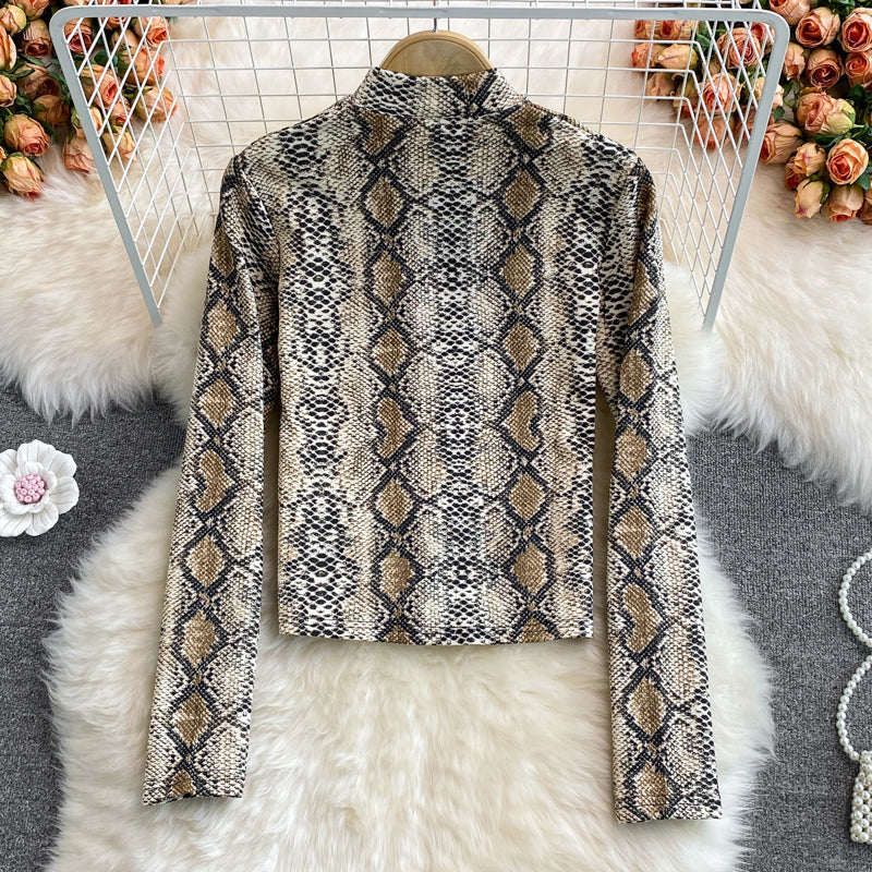 Fashionable crocodile pattern long-sleeved top 250