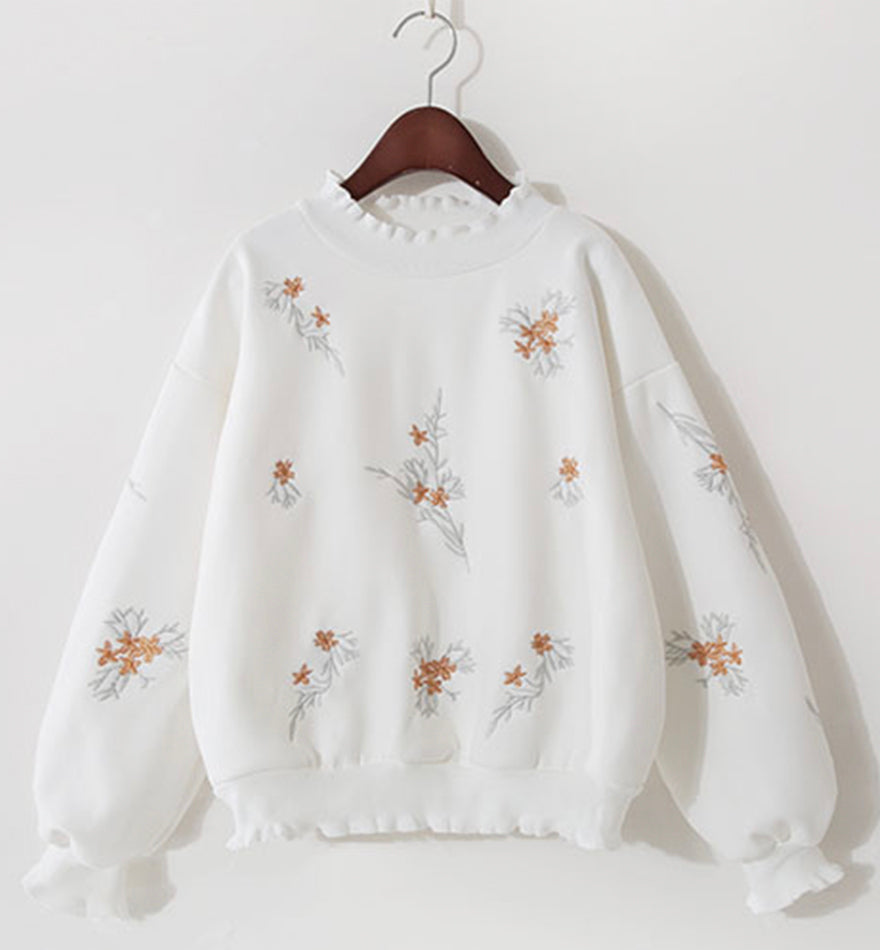 Cute embroidered long-sleeved T shirt 072