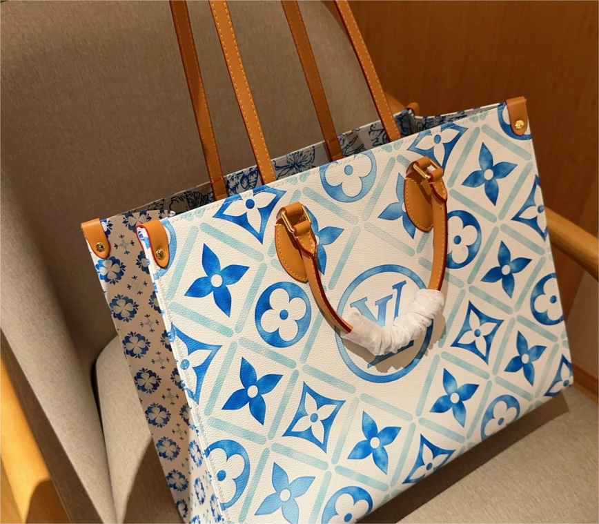 Louis Vuitton M11262 OnTheGo MM