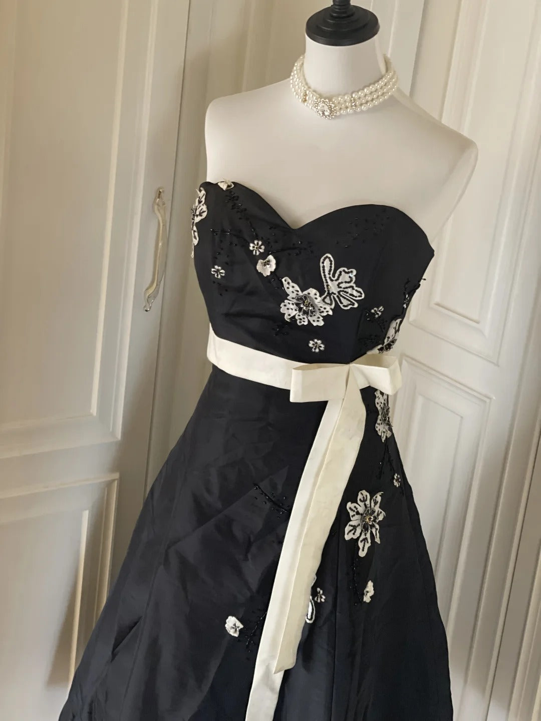 Black and White Elegant Stylish Exquisite Beaded Midi/Short Satin Homecoming Dresses Prom Dresses Evening Dresses Party Dresses Prom Dresses gh3999
