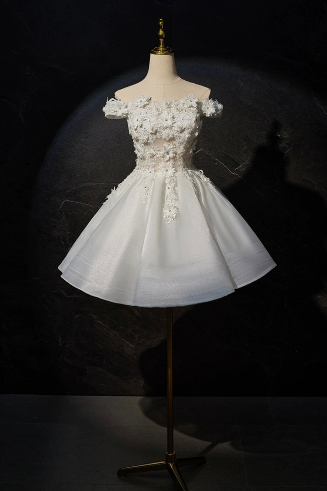 Beautiful Flowers Lace Short Prom Dress, White A-Line Evening Party Dress