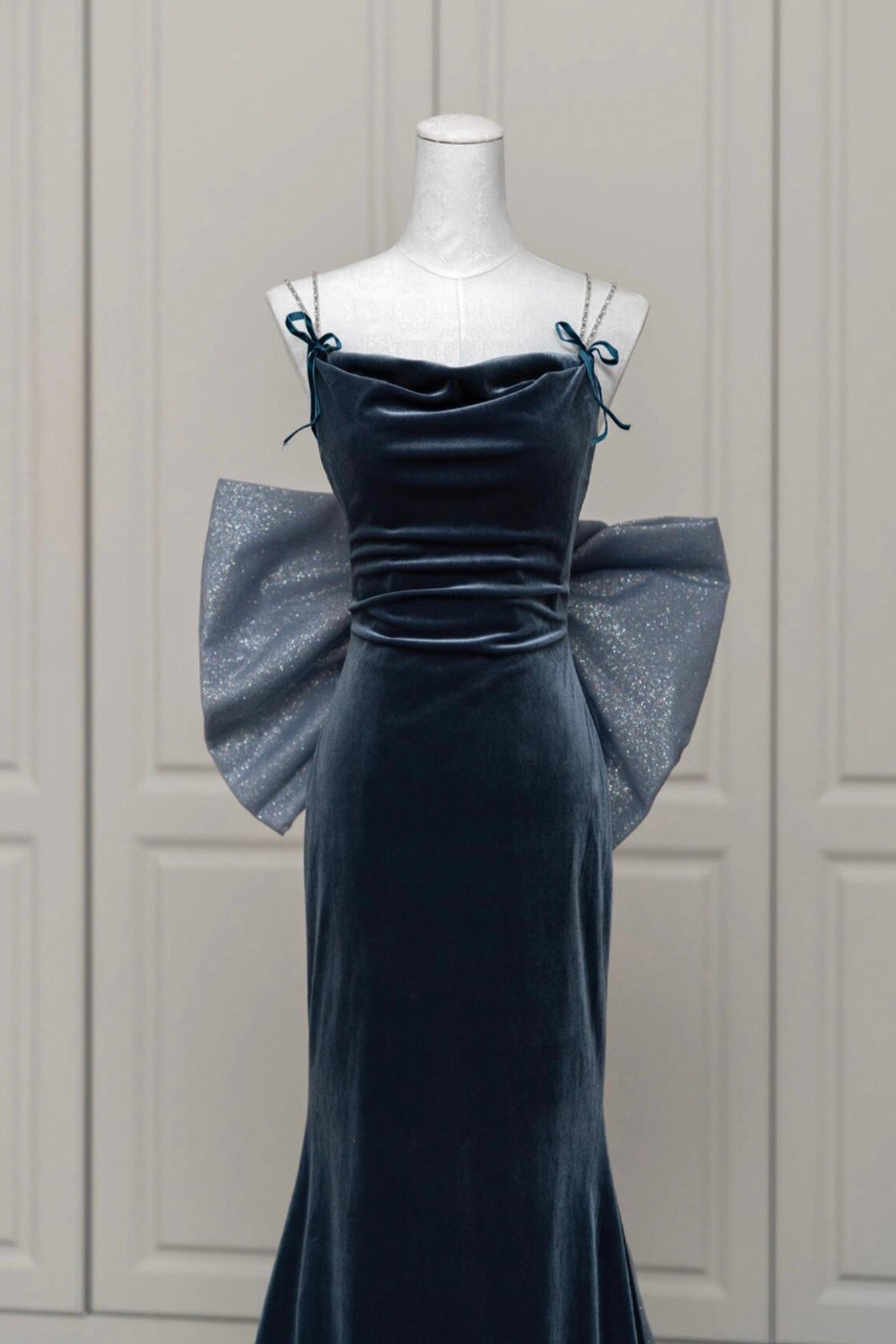Blue Velvet Blue Prom Dress, Mermaid Backless Evening Party Dress with Bow