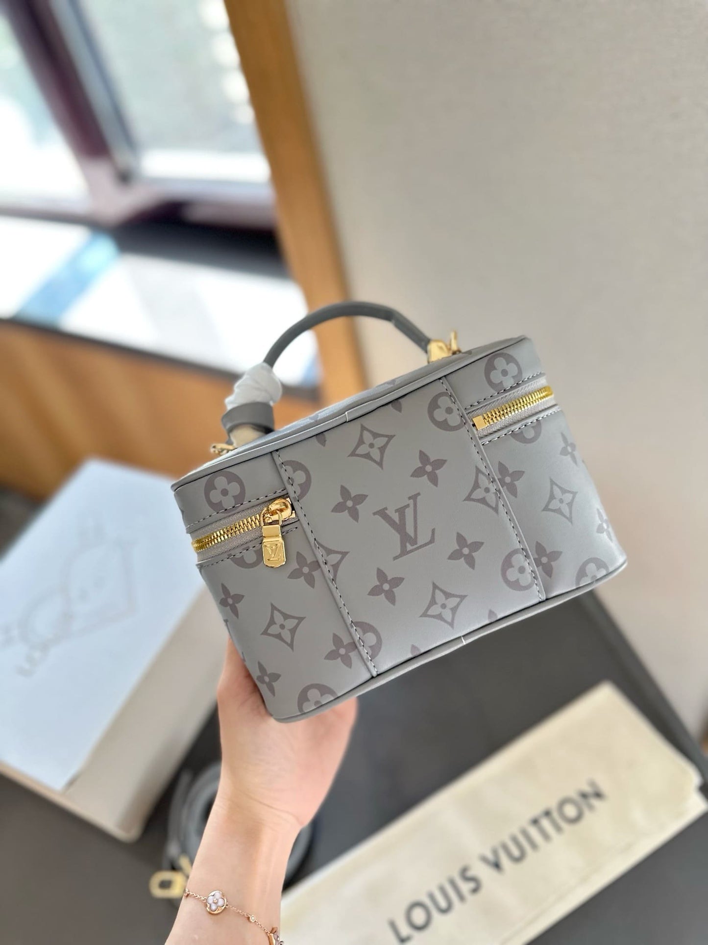 Louis Vuitton M12427 Vanity Chain Pouch