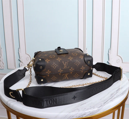 Louis Vuitton Petite Malle