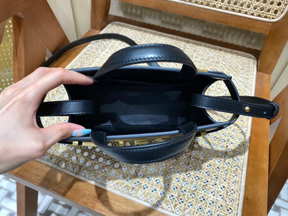 YSL Manhattan Nano Bag Black 593741 21x16x9cm