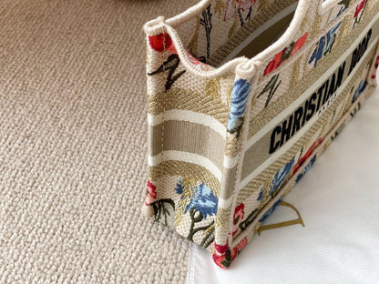 Medium Dior Book Tote Gold