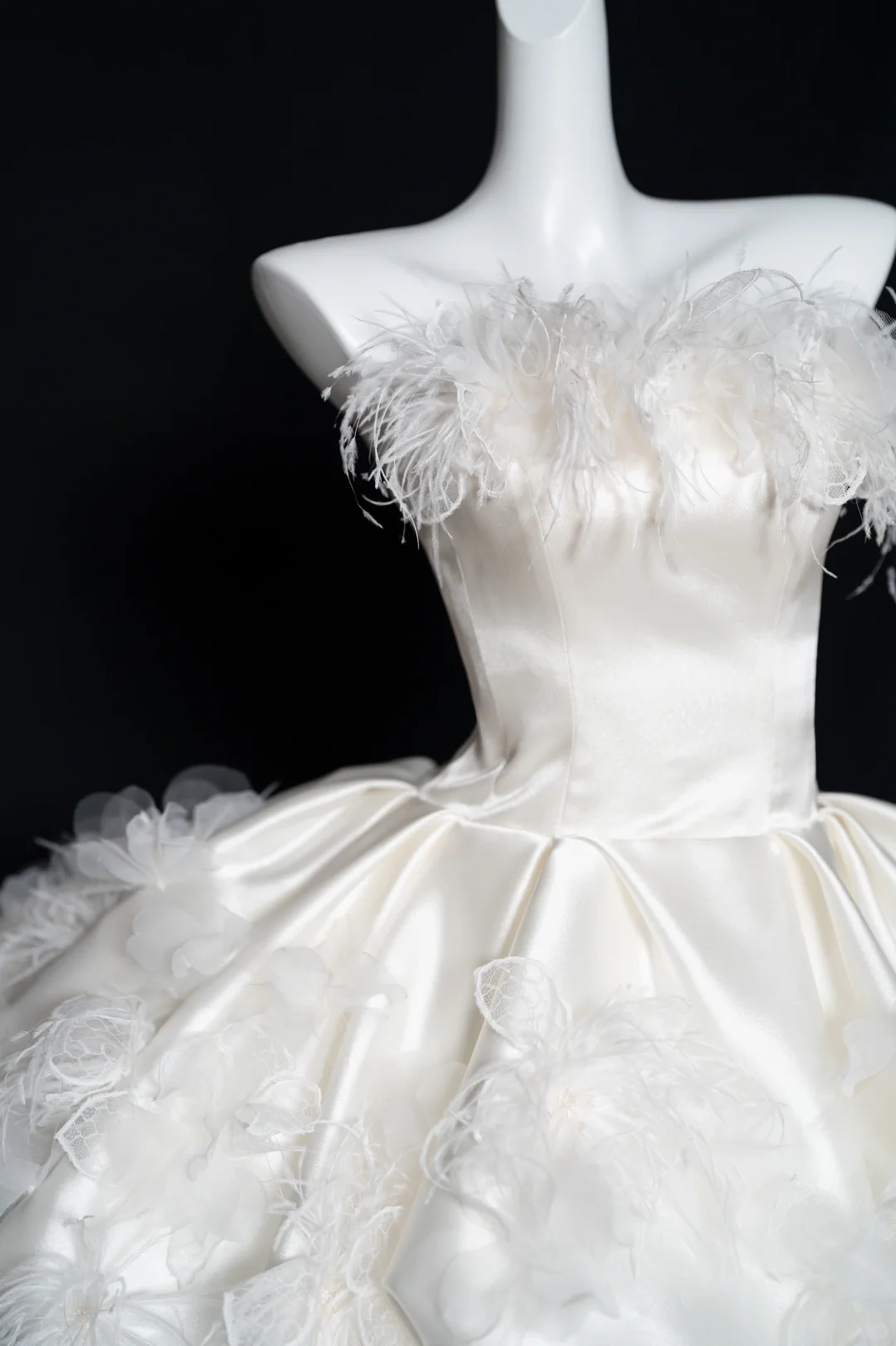 Sweet White Satin Lace Appliques Strapless A Line 18th Birthday Outfits Homecoming Dress S810