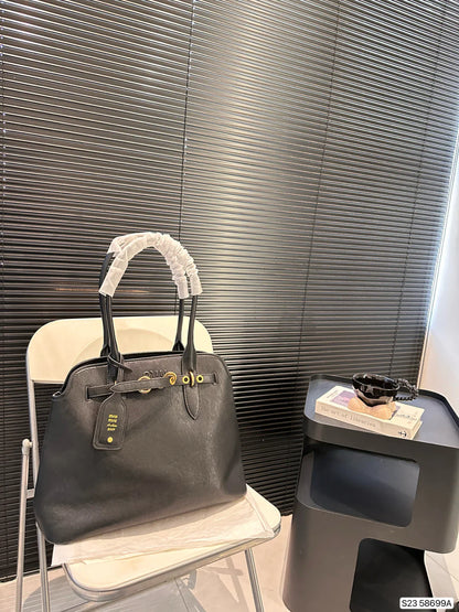 Miumiu Trendy Maxi Tote Bag